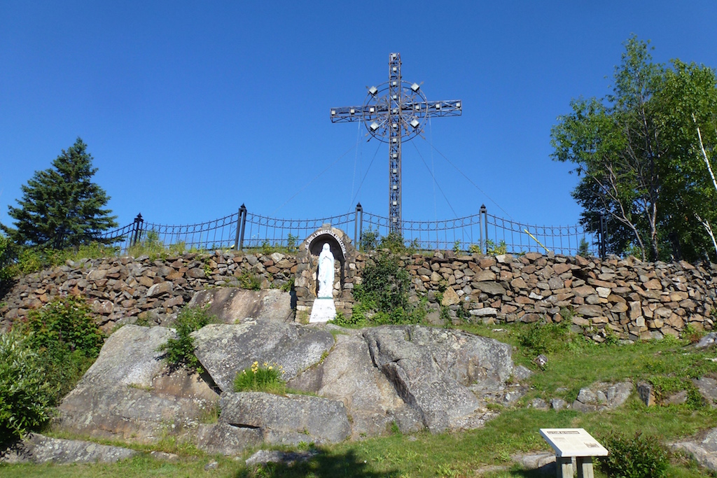 chemin de la croix de la montagne