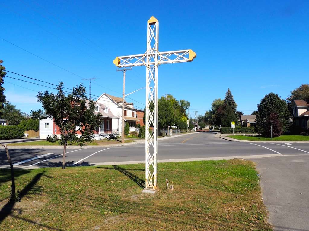 # laval (chomedey) 80e avenue et 2e rue Gérald Arbour N9