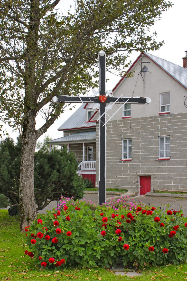 SaintHubertdeRivièreduLoup » Les croix de chemin au Québec
